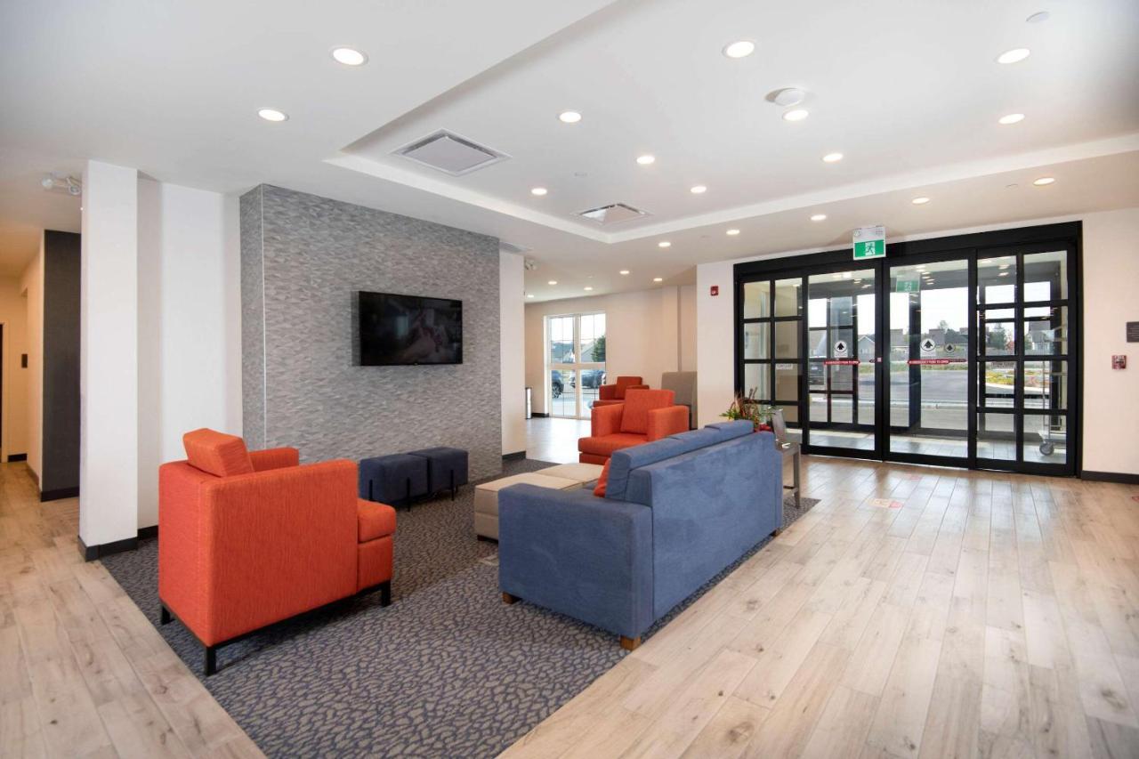 Hotel Comfort & Carleton Place